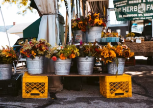 Charming rustic DIY floral farmers market display