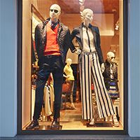 Shop Window Displays: Retail, Office & Home Now